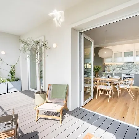 Stunning Park View I 40sqm Terrace L 3bdr L 140sqm アパート ブカレスト