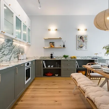 公寓 Stunning Park View I 40sqm Terrace L 3bdr L 140sqm 布加勒斯特