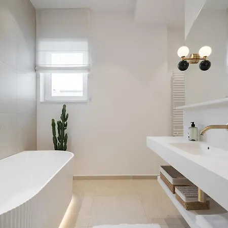 Stunning Park View I 40sqm Terrace L 3bdr L 140sqm アパート ブカレスト