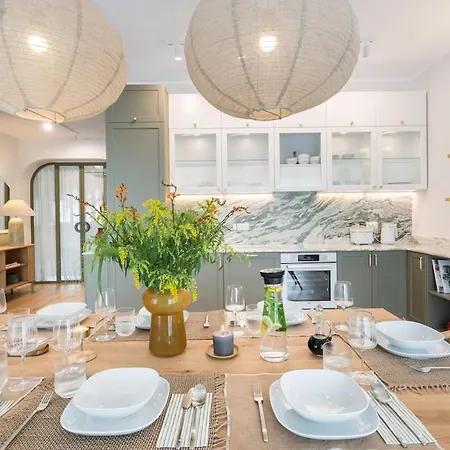 Stunning Park View I 40sqm Terrace L 3bdr L 140sqm *