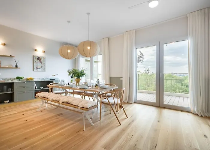 Stunning Park View I 40sqm Terrace L 3bdr L 140sqm Apartmán Bukurešť