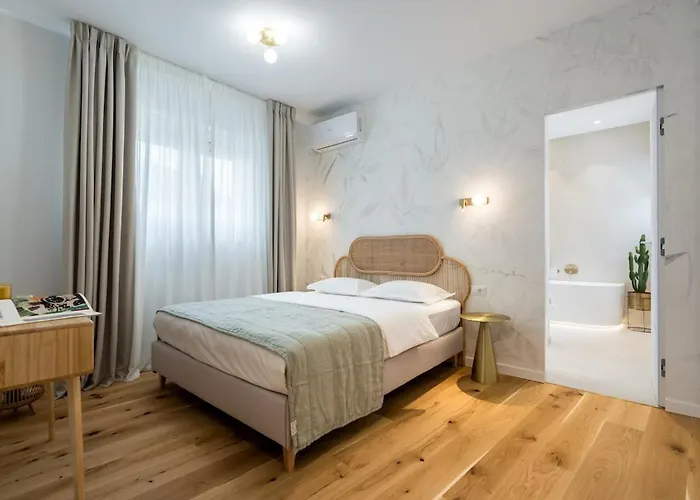 Stunning Park View I 40sqm Terrace L 3bdr L 140sqm * Bukarest